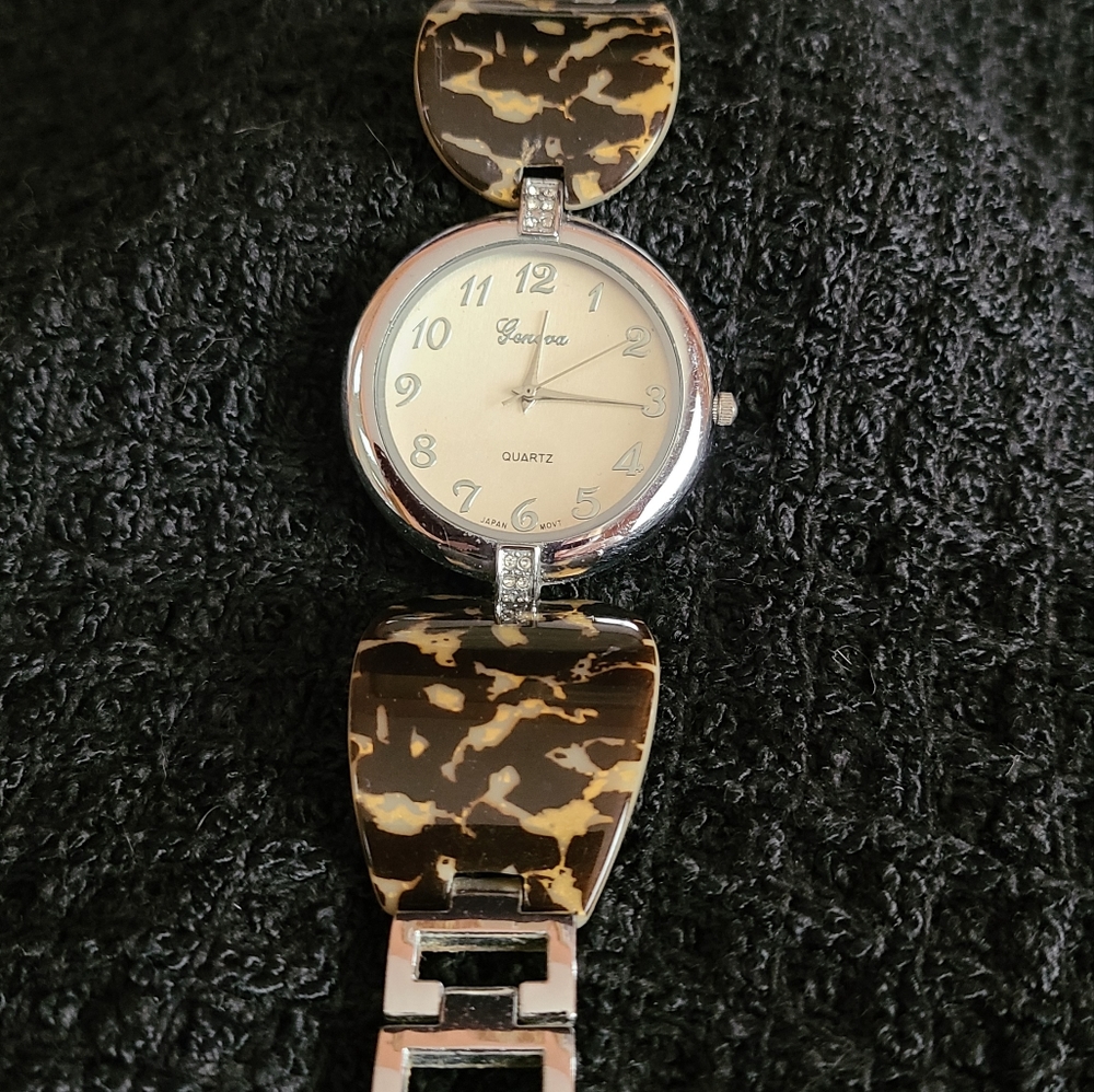Geneva fashion watch